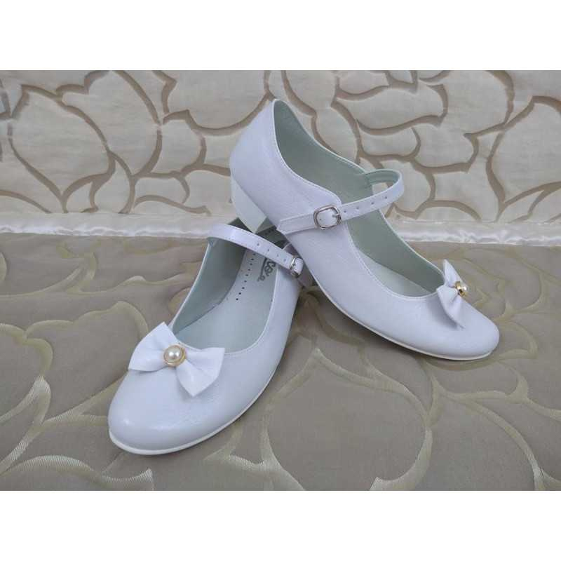 White Leather First Holy Communion Shoes Style 901 White Leather First Holy Communion Shoes Style 901