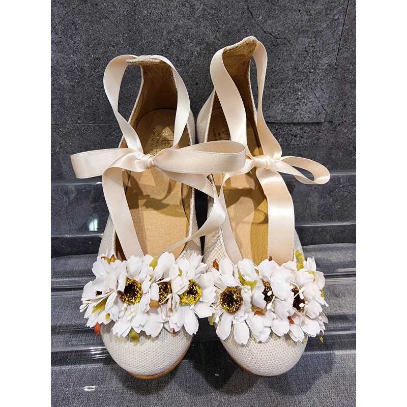 SPANISH IVORY FIRST HOLY COMMUNION SHOES BY TINNY SHOES STYLE 17214